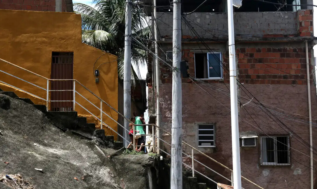 Pretos e pardos têm menos acesso à infraestrutura urbana que brancos