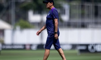 Corinthians demite o técnico argentino Ramón Díaz