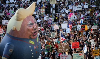 Milhares vão às ruas em Nova York em protesto contra Trump