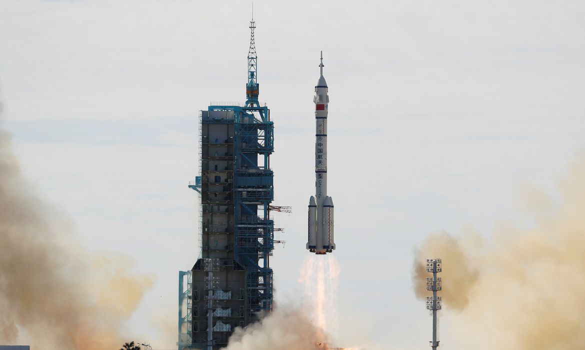 China envia esta semana nova missão tripulada ao espaço