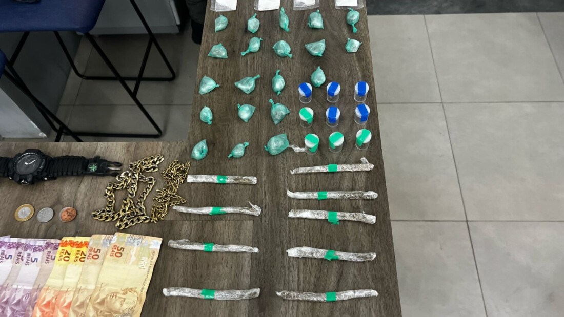 GCM de Mogi prende foragido por tráfico e apreende 6,9 kg de drogas