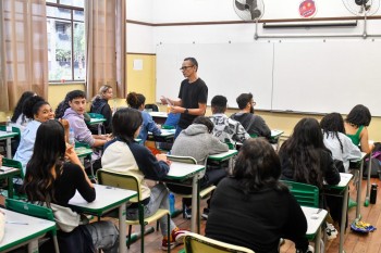 Professores e servidores do Estado na região receberão R$ 12,2 milhões em bônus