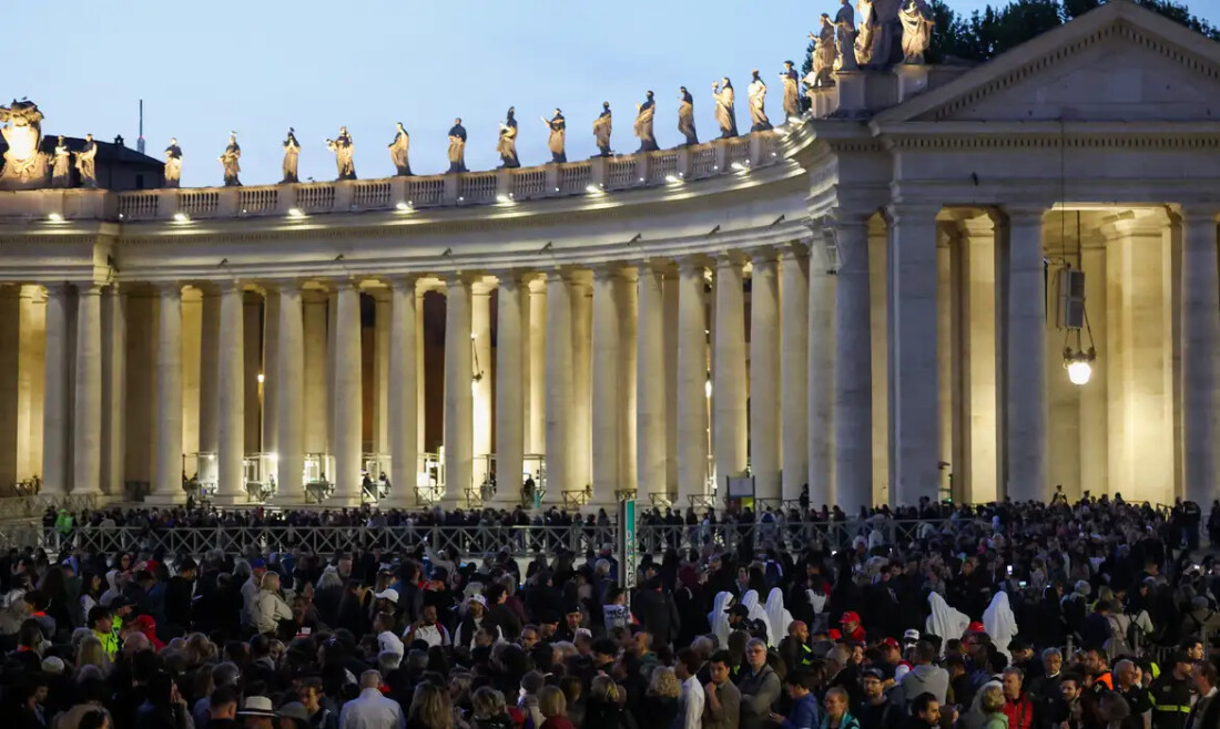 Vaticano pode ampliar velório do papa devido ao grande número de fiéis