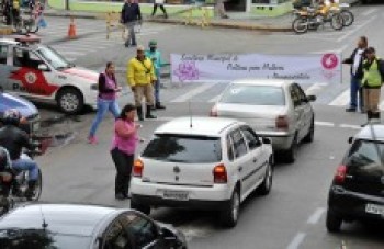 Prefeitura promove "Blitz Rosa" em Itaquá: