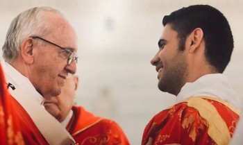 Roma e Vaticano estão silenciosos e tristes, diz padre jesuíta