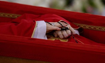 Argentina se despede do papa Francisco com "abraço simbólico" em missa