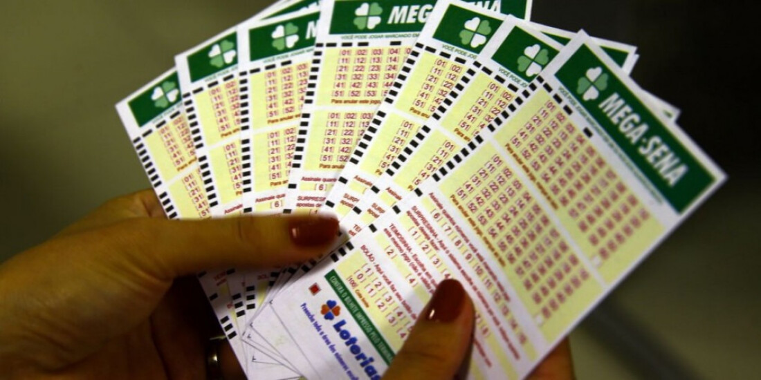 Mega-Sena acumulada deve pagar hoje prêmio de R$ 130 milhões