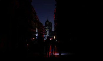 Energia começa a voltar após grande apagão na Espanha e em Portugal