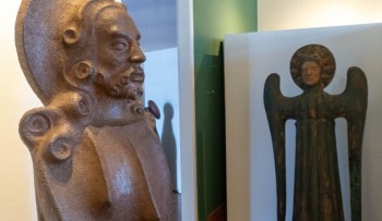 Mogi recebe exposição "Numinosa Poética: O Diálogo Sagrado na Arte de Chaer"