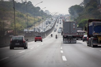 Estradas da região devem receber mais de 1,5 milhão de veículos no feriado 
