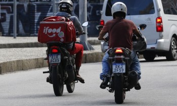 Mais de 32 milhões são autônomos informais ou trabalham sem carteira
