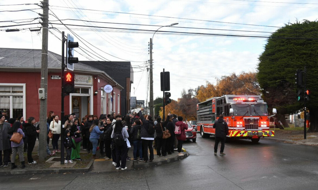 Com ameaça de tsunami, Chile mantém precaução no extremo sul do país
