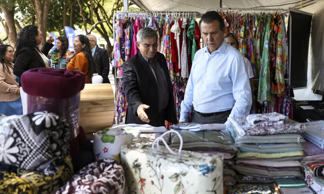 Trabalhadores podem atualizar documentos e vacinas na Esplanada