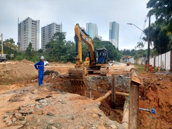 Ferraz recupera travessia que sofreu com erosão na Avenida Dom Pedro II