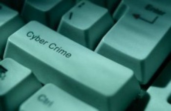 Jovem de 16 anos presta queixa sobre crime virtual