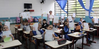 Estudantes participam de concurso artístico