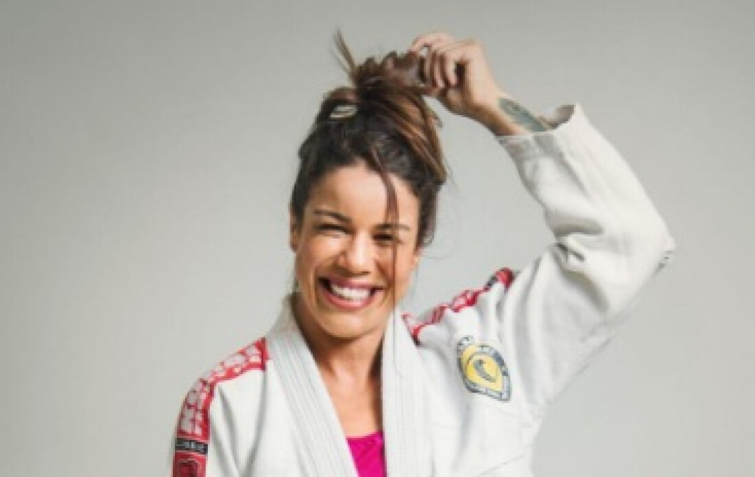 Suzanense que ensina defesa pessoal na Irlanda lança livro no Brasil 