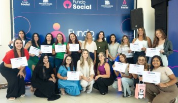 Emoção marca a entrega de certificados dos cursos do Fundo Social 