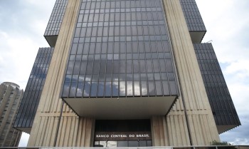 Bancos Centrais do Brasil e da China assinam acordo de troca de moedas
