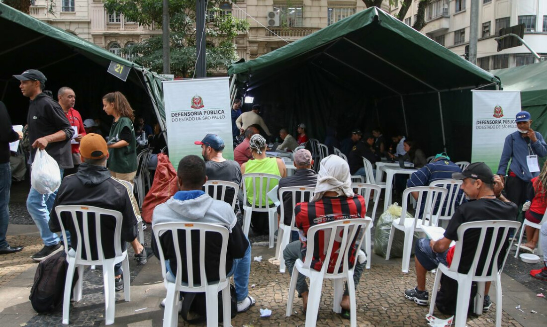 Semana do Registro Civil atende população em situação de rua em SP