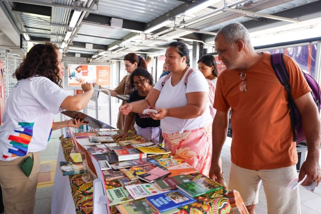 Cultura de Itaquá promove incentivo à leitura com doação de livros e visitas 