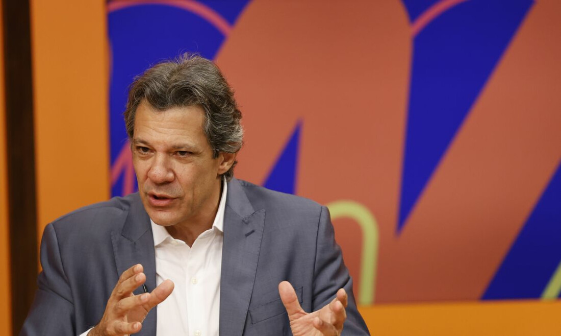 Haddad nega planos para reajustar valor do Bolsa Família