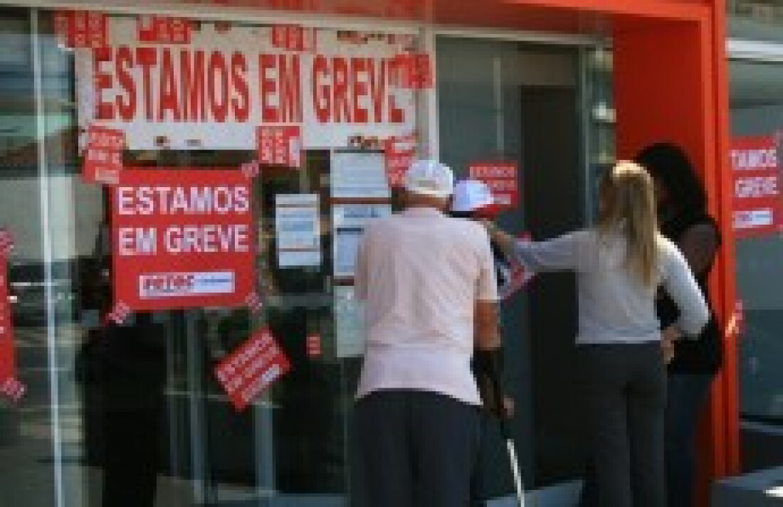 Sindicato: greve atinge 98% das agências