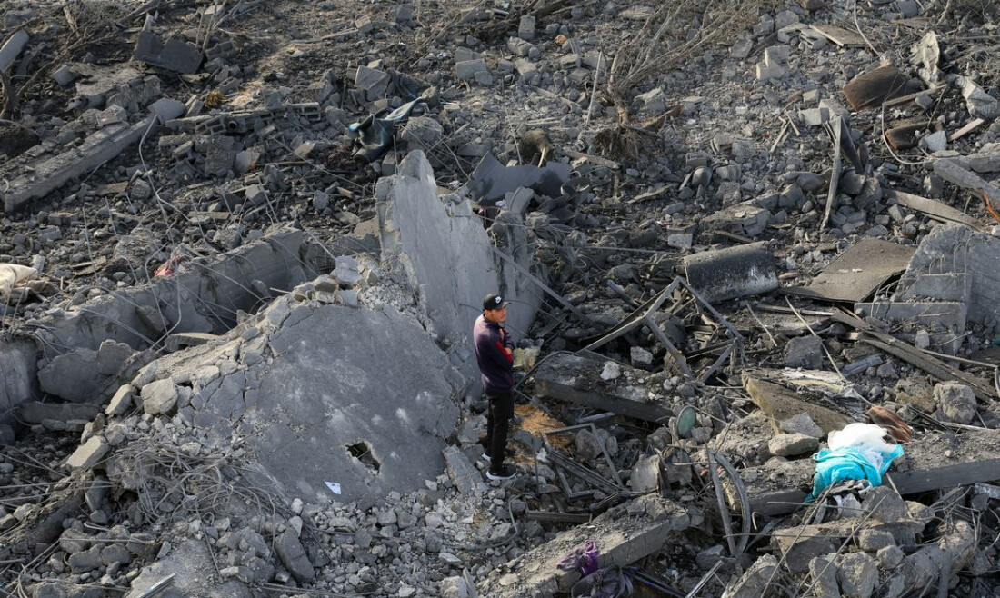 Ataques israelenses matam dezenas de pessoas em Gaza