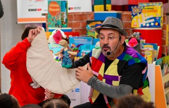 Grupo de teatro de bonecos promove exibições durante o mês de maio