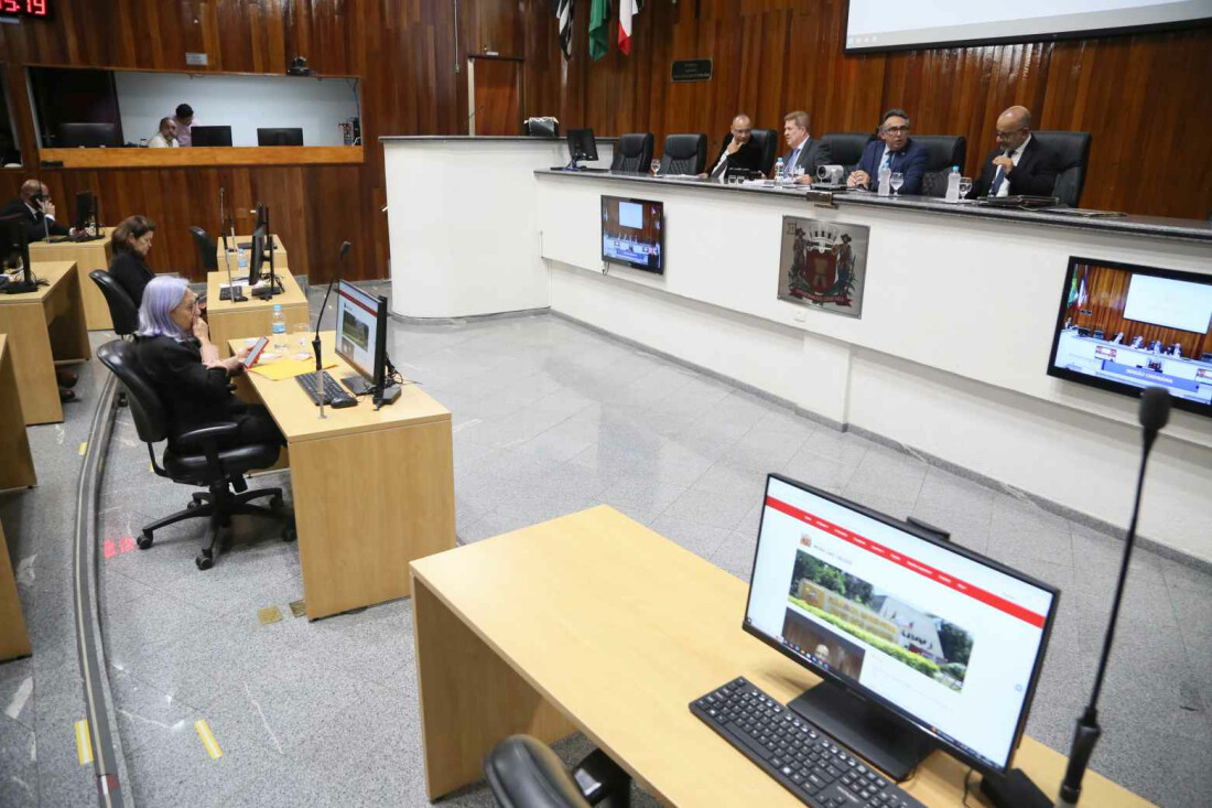 Vereadores de Mogi pleiteiam soro antiofídico em clínica veterinária municipal