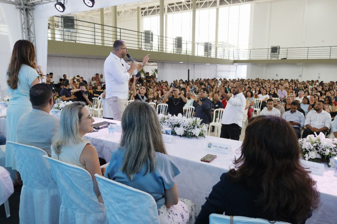 Saulo Souza concede reajuste salarial de 6% a servidores e lidera valorização