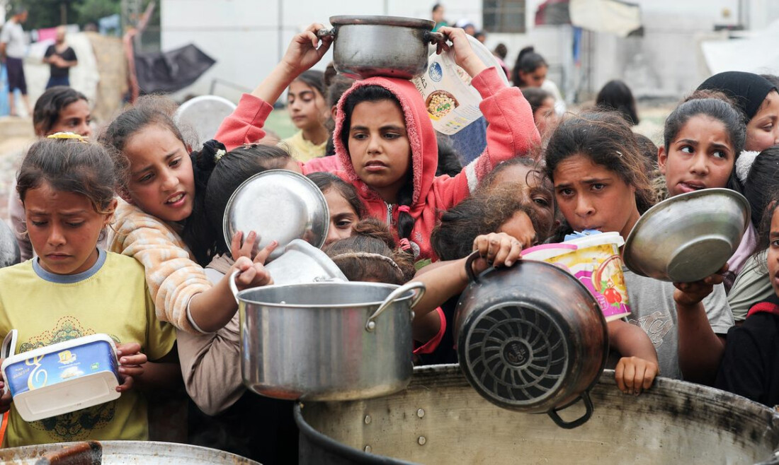 Caminhões de ajuda entram em Gaza após atrasos