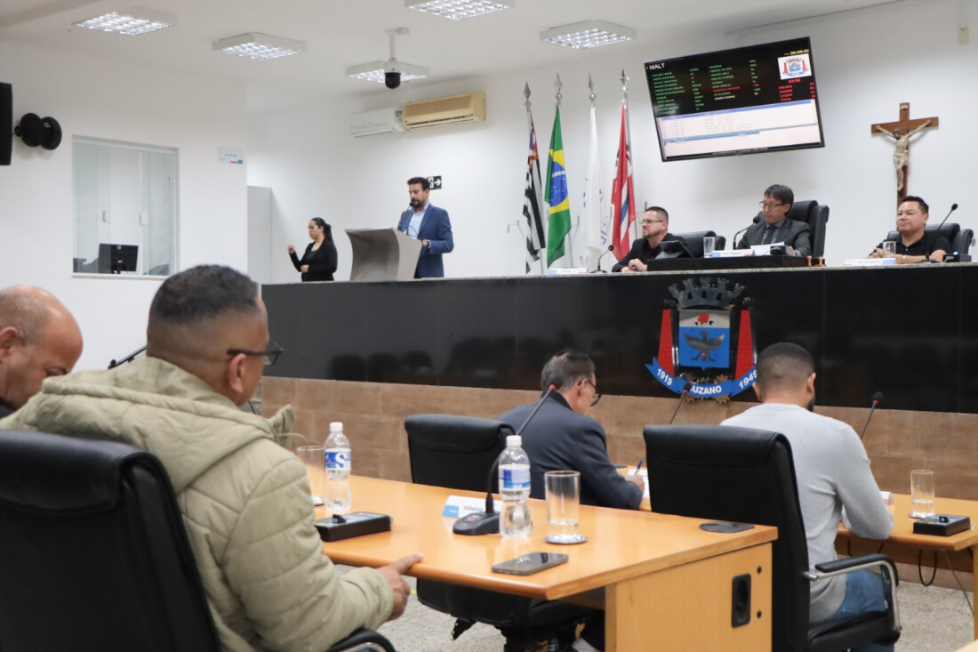 Câmara de Suzano aprova veto, moções e projetos durante sessão ordinária