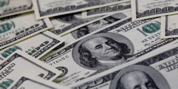 Real destoa do mercado externo, e dólar sobe para R$ 5,38