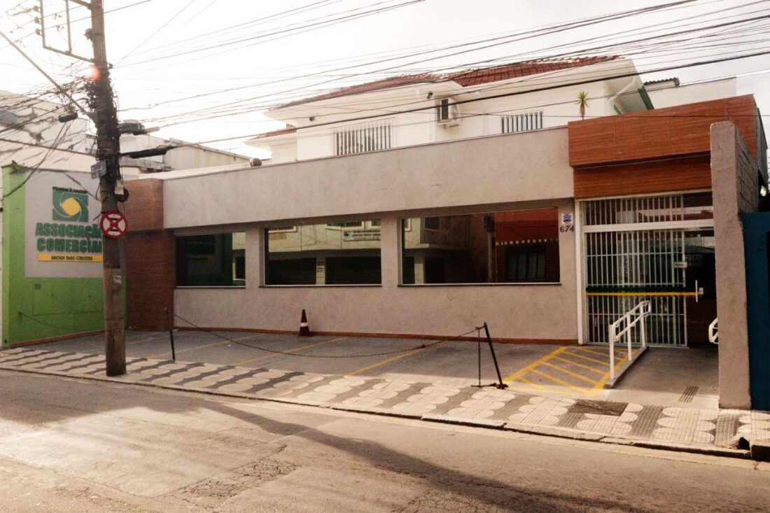 ACMC critica aumento do IOF e afirma que medida compromete o ambiente de negócios