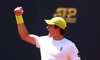 João Fonseca bate anfitrião Herbert e vai à 3ª rodada de Roland Garros