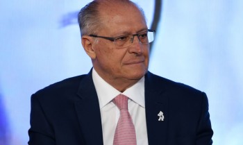 Nova tarifa de Trump sobre o aço vai encarecer produto, diz Alckmin