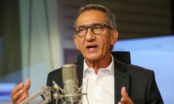 Águas do São Francisco irrigarão terras e economia local, diz ministro