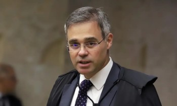 Mendonça retoma voto sobre responsabilização das redes sociais