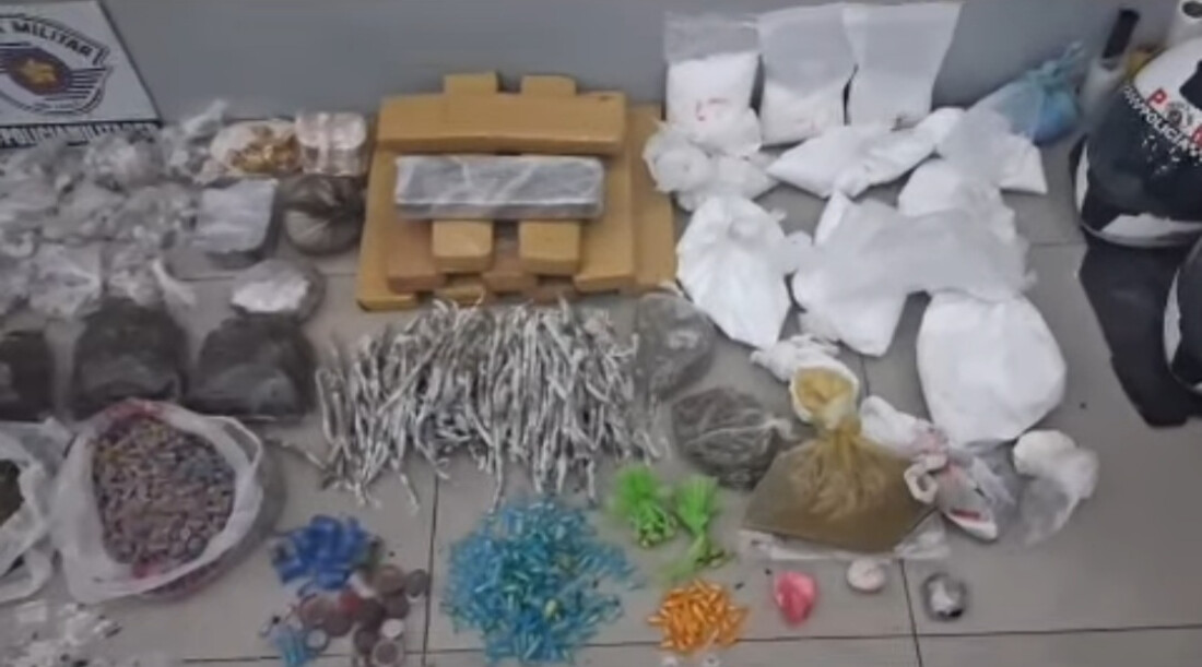 Polícia Militar estoura casa bomba em Jundiapeba, em  Mogi das Cruzes