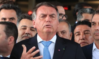 Moraes inicia interrogatório de Bolsonaro na ação da trama golpista