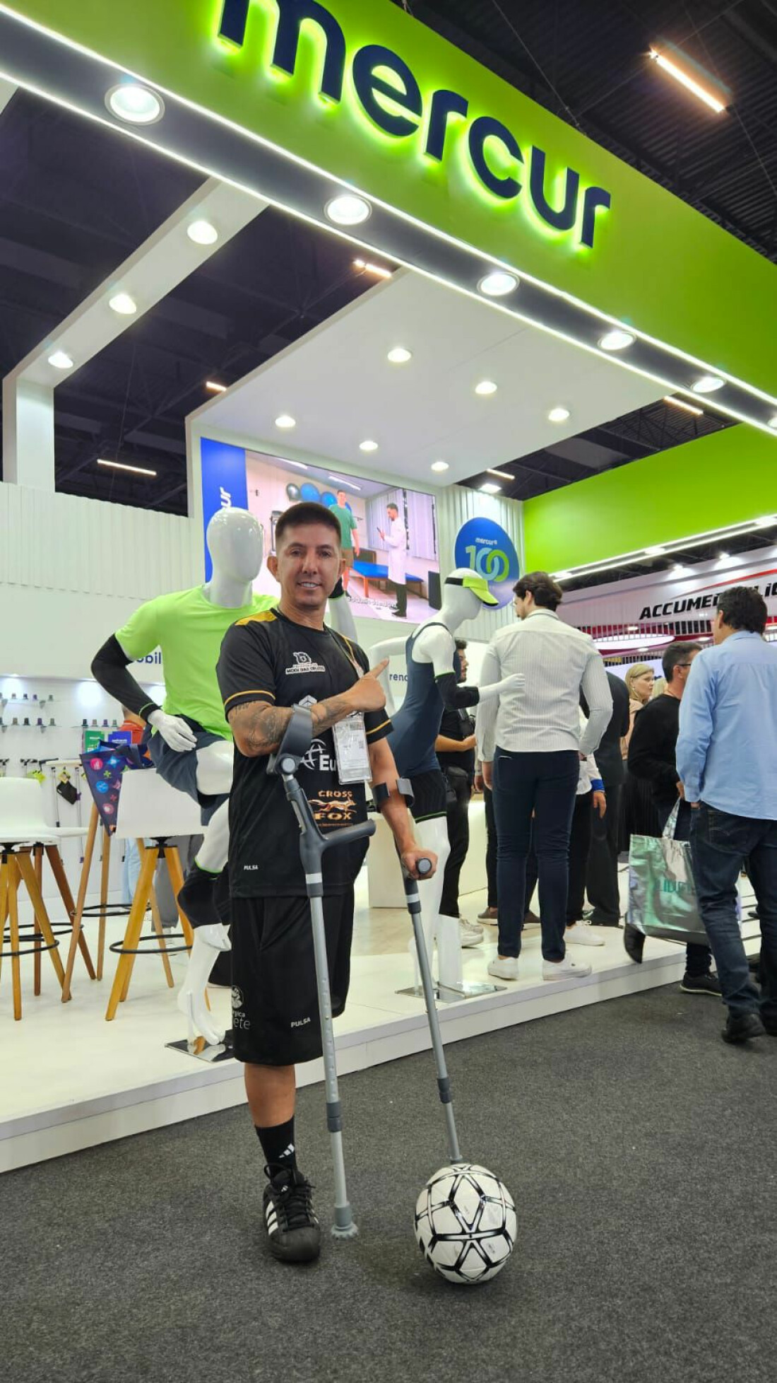 Instituto Rogerinho R9 marca presença na Feira Hospitalar em São Paulo