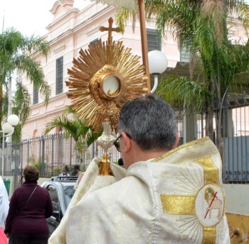 Celebração de Corpus Christi acontece na quinta-feira (19)