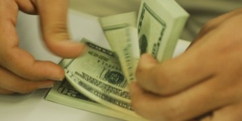 Dólar fica praticamente estável e fecha a R$ 5,31