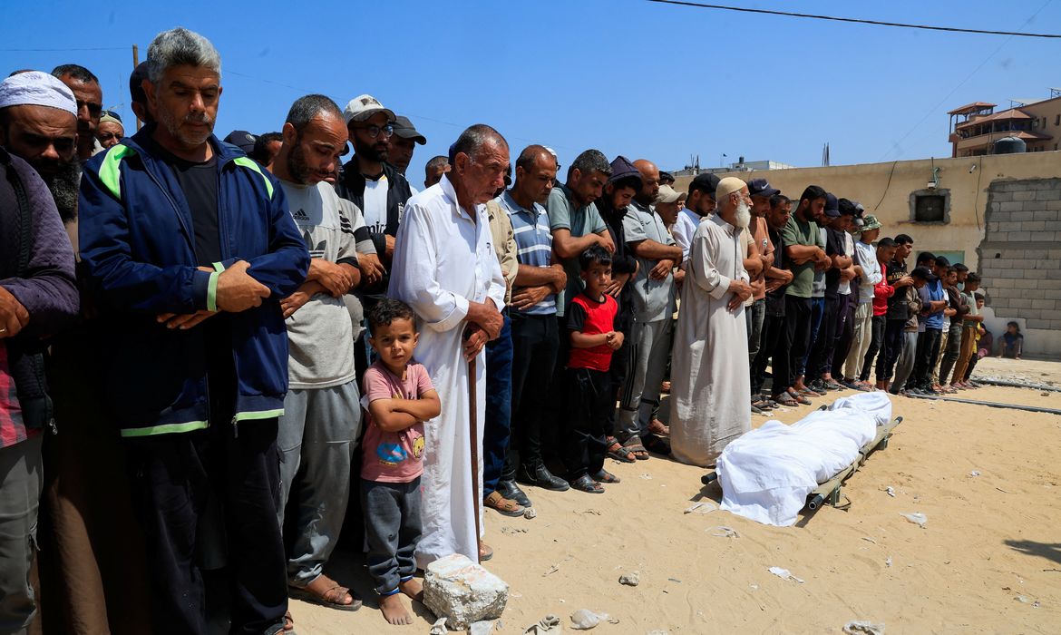 Fogo israelense mata 140 em Gaza em 24 horas, dizem médicos