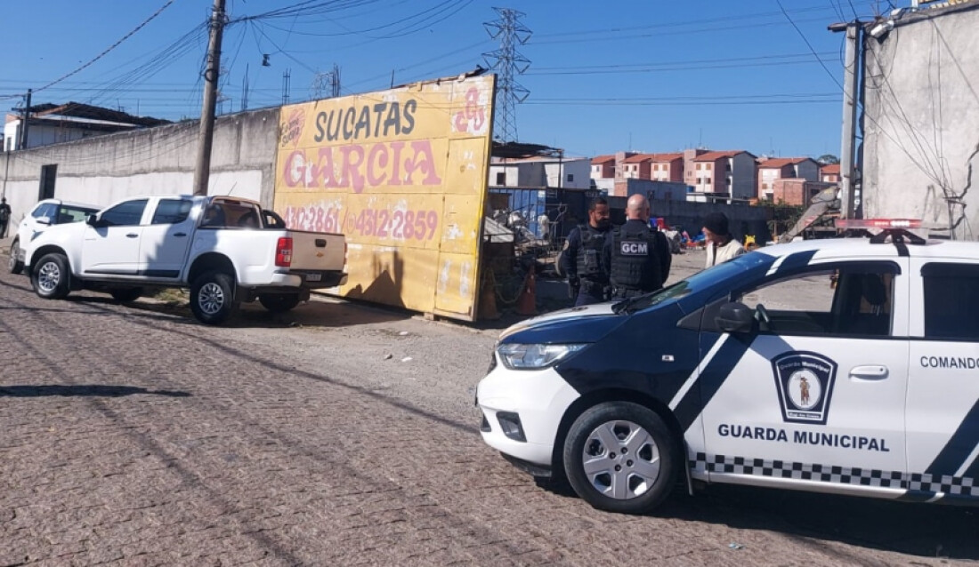 Operação conjunta fiscaliza comércios de sucata em Mogi das Cruzes