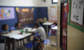 Lula assina decreto que cria Prêmio Nacional da Educação