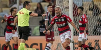 Flamengo bate Fluminense para seguir vivo na Copa do Brasil