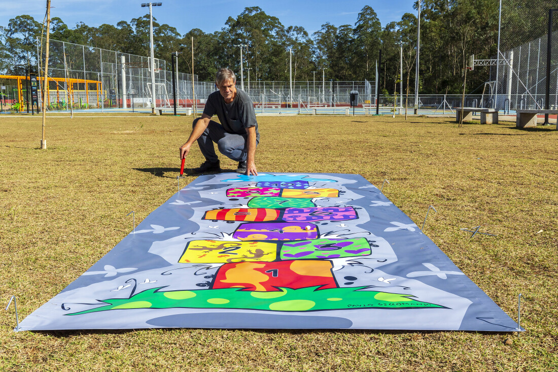 Parques de Mogi recebem projeto 'Revisitando as Amarelinhas', de Paulo Seccomandi