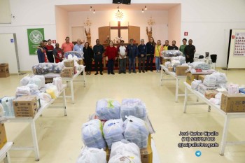 Festa do Divino de Mogi entrega 1,5 mil quilos de alimentos a oito instituições 